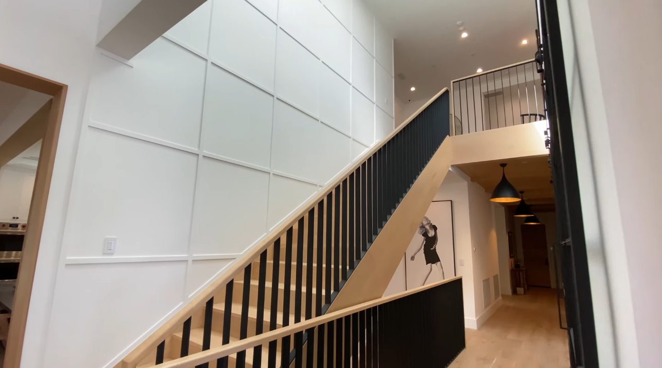 38 Photos vs. TOURING A $10,495,900 LUXURY MANSION | California LUXURY Home Tour | Los Angeles Mansion Tour - Luxury House & Interior Design Tour 38 Photos vs. TOURING A $10,495,900 LUXURY MANSION | California LUXURY Home Tour | Los Angeles Mansion Tour - Luxury House & Interior Design Tour