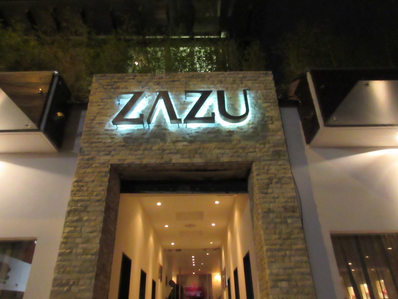 The Diary キトでNo.1フレンチと言われるZAZUで感謝の食事Restaurante ZAZU, Quito Ecuador