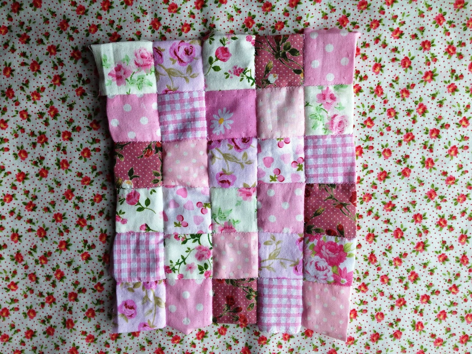 Flowers in the Window The Doll's House Quilt A Perfect Travelling Project