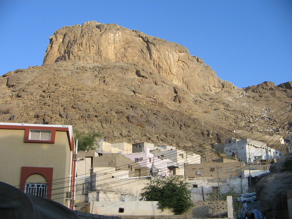 Alharamain Darul Huda Ponorogo Jabal Nur Dan Gua Hira