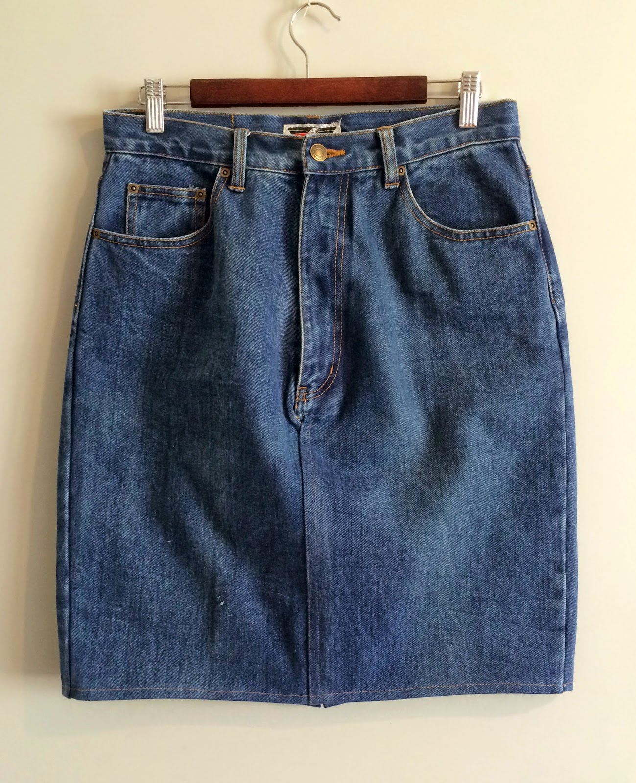Sewing the 60s: Tutorial: Mum Jeans turned tube skirt
