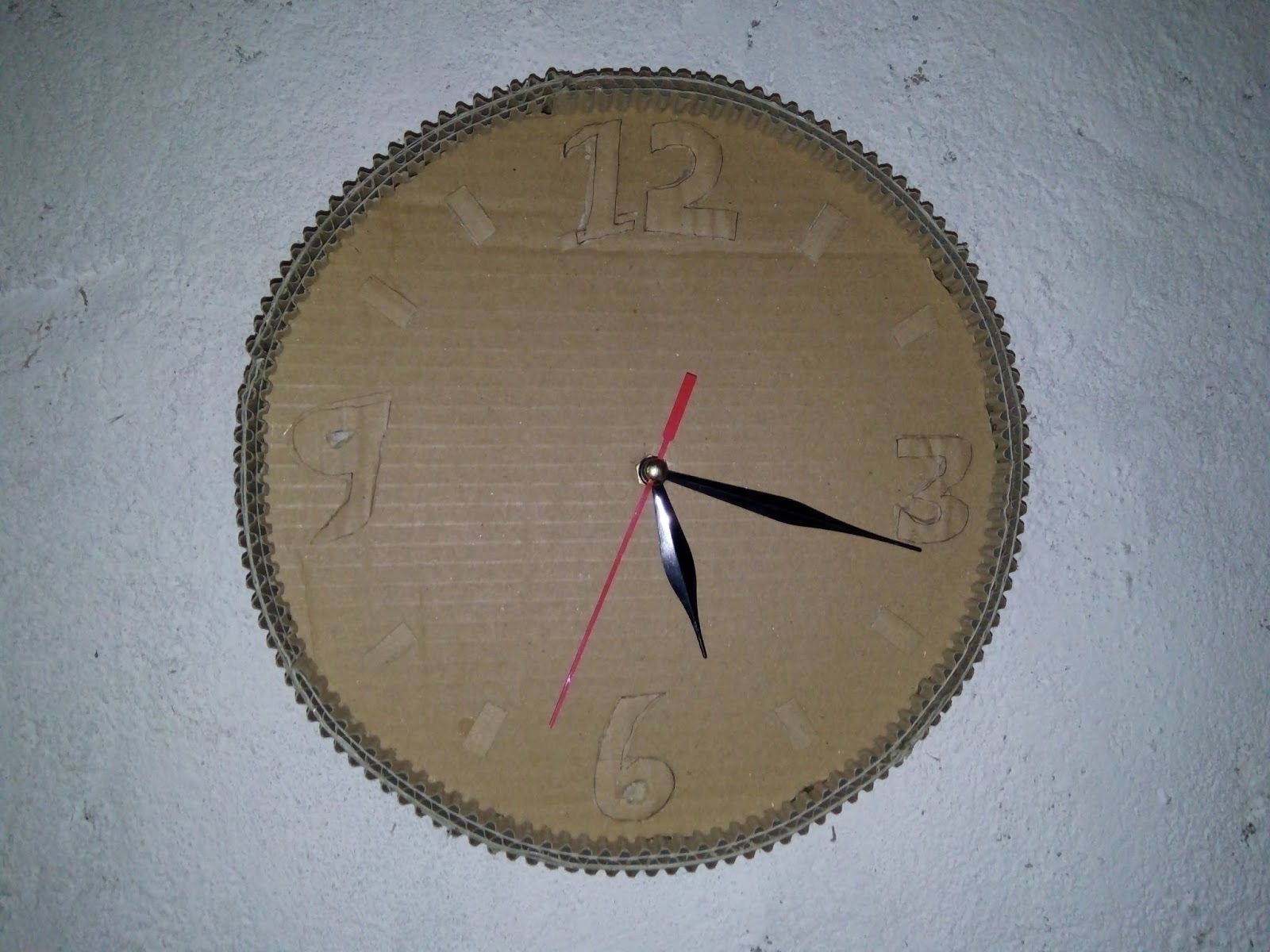 Vidio tutorial cara  membuat  jam  dinding  dari  kardus  bekas  