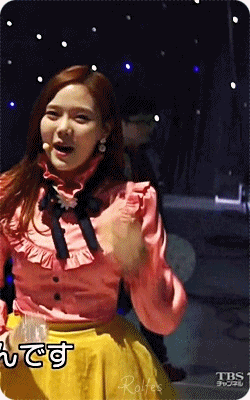 효정이가 컬러링북 무대에서 가장 긴장되는 순간.gif | 인스티즈