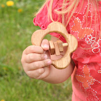 Lotes Toys Wooden Baby Rattle Flower (BR18) 