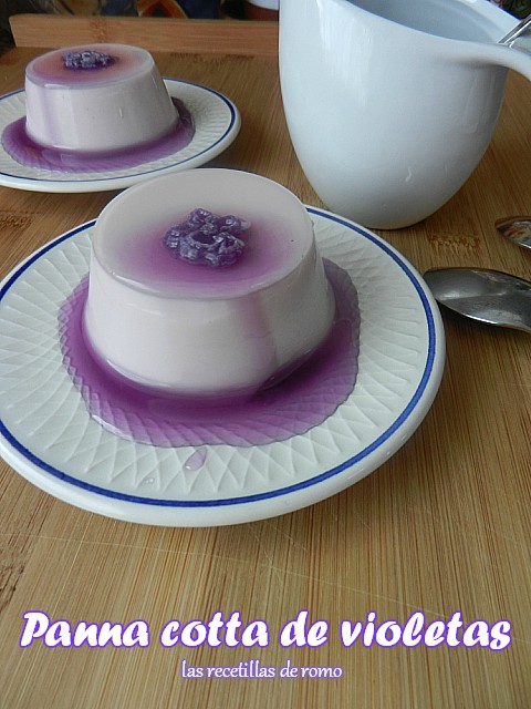 "Panna cotta de violetas"