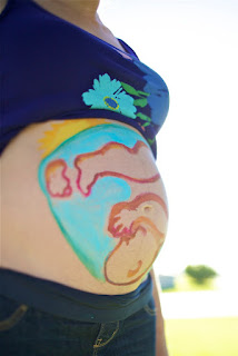 Spinning Babies Gail Tully is the developer and creator of Belly Mapping. Belly Mapping is a 3-step process to estimate your baby's position in the womb. Many pregnant people can estimate with fairly good accuracy in their last trimester of pregnancy.