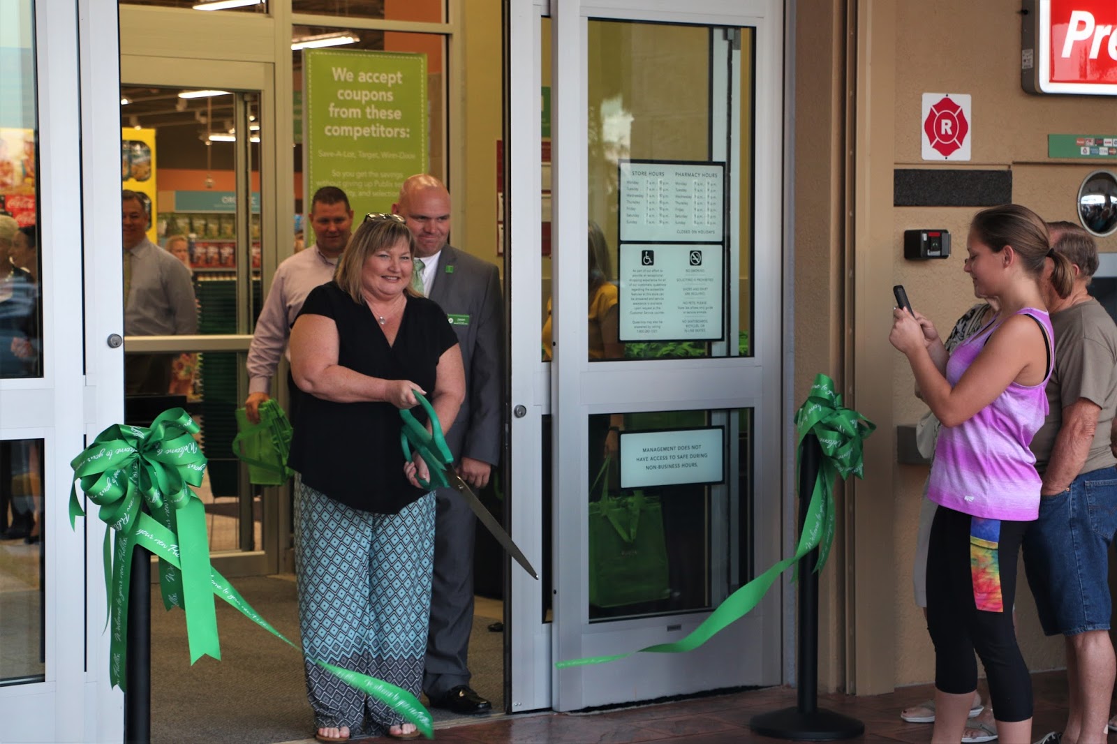Punta Gorda Florida Daily Photo Burnt Store Publix Cuts the Ribbon and