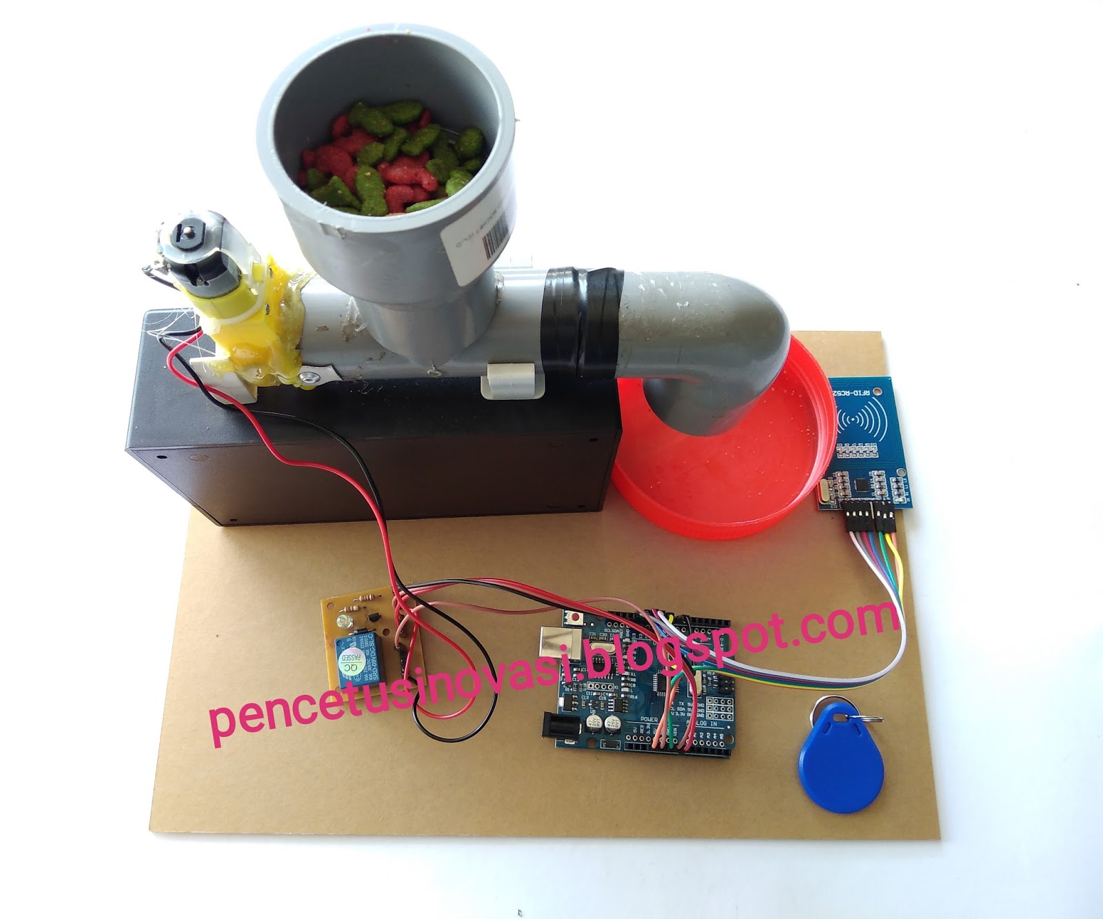 Projek Elektronik .Automatic CAT Feeder