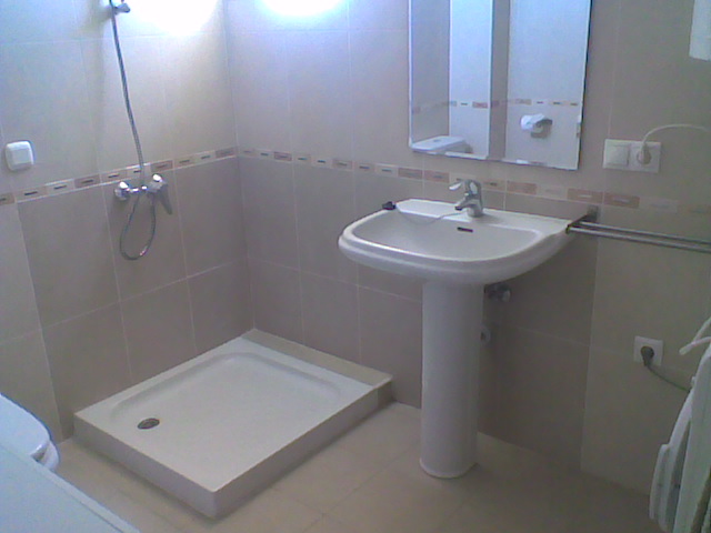 Multi Reparaciones y Reformas (Mantenimiento): Plato ducha en baño