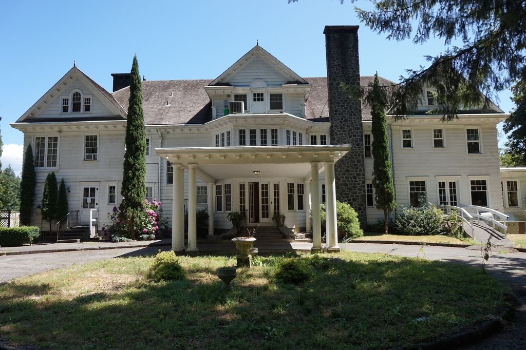Sweet House Dreams 1927 Rutherglen Mansion Bed and Breakfast in