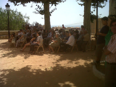 Sant Feliu 2012. A la sortida del Ofici i a la Plaça de l'Església: Balls populars