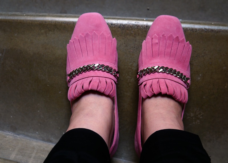 Mokkakengät, pinkit kengät
