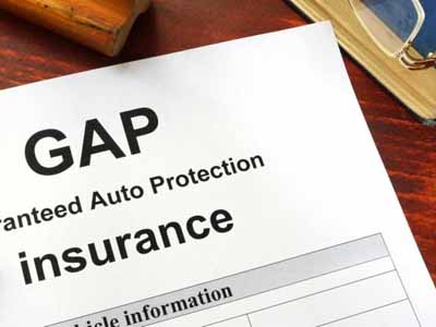Image: Understanding gap insurance - Bridging the financial gap between car value and loan balance. Learn more in our informative article