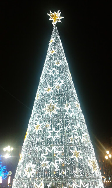 árbol de navidad iluminado