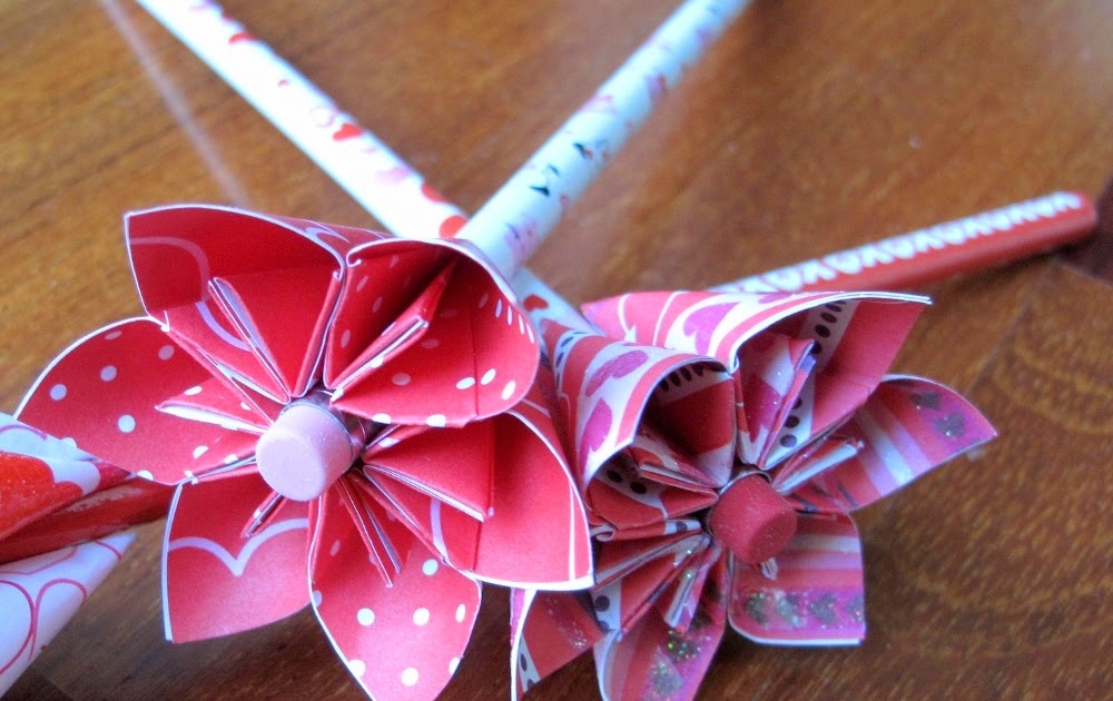 Katherina Krafts: Valentine Pencil Origami Flower Favors