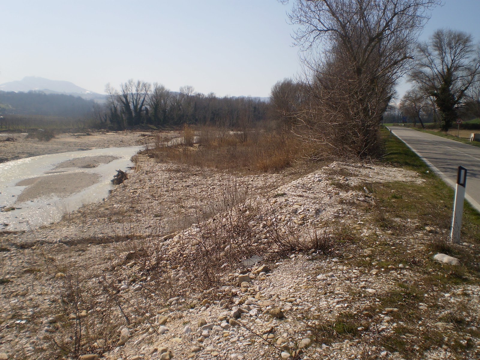 Il Resto Del Fiume Aso Sulle Rive Del Fiume Ascolano 