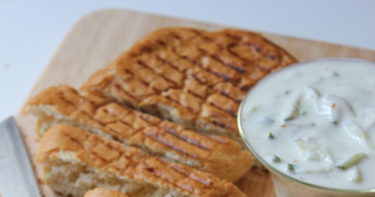 Nesrin&amp;#39;s Küche: Toast mit eingelegte Gemüse und Joghurt Soße