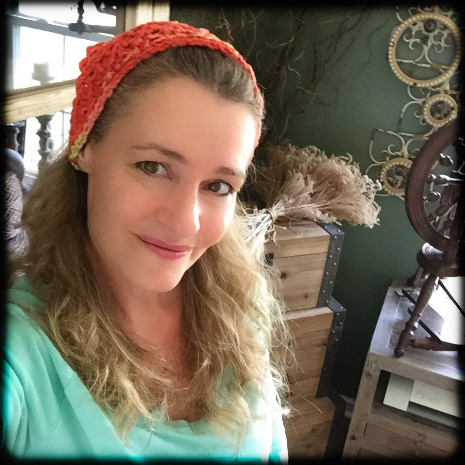 LOOM KNIT HEAD WRAP/BANDANNA Loom Knitting by This Moment is Good!