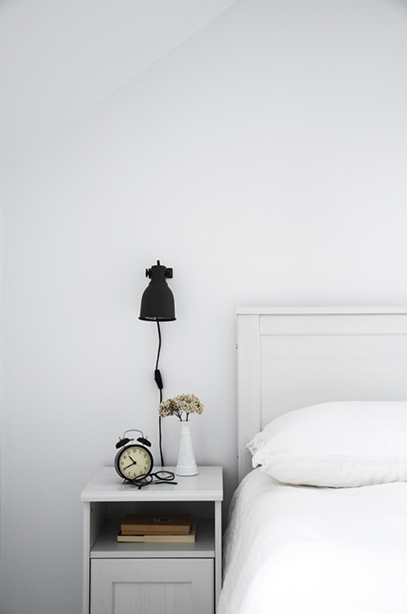 White bedroom to make you dream | Image via MÛR Lifestyle