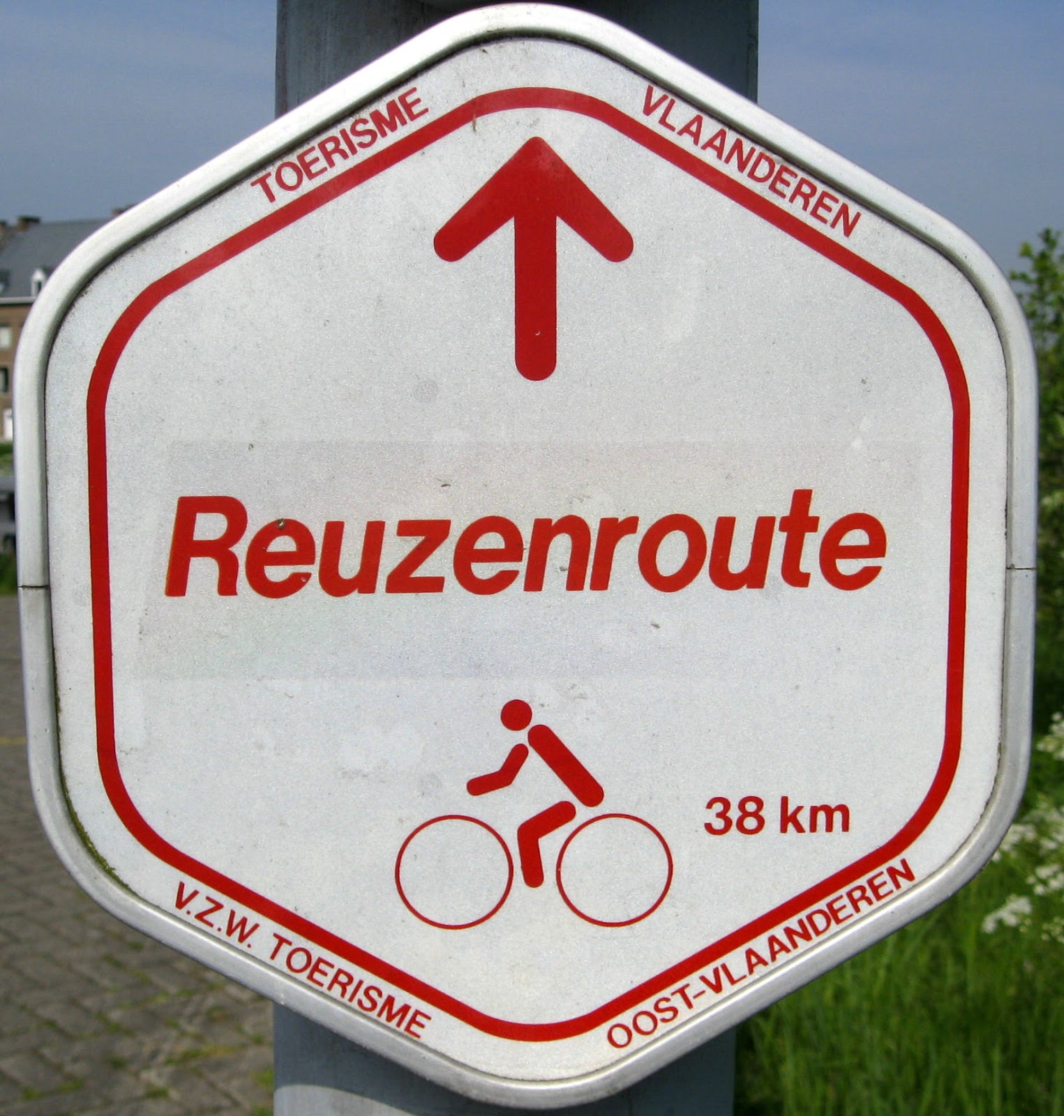 Is there a central repository for signposted routes? : r/belgium