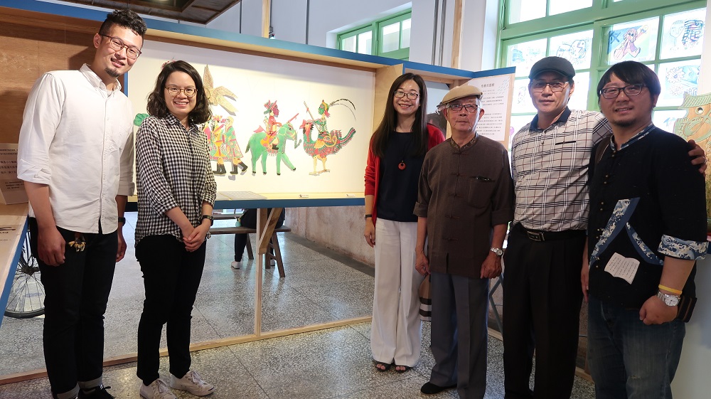 一個可以書寫想家心情的黑板牆（旅遊文學館、屏東美術館）