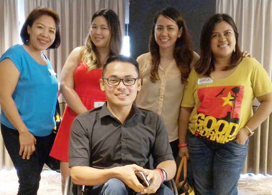 DAVAO BLOGGERS ENJOYS SUNLIFE'S BRIGHTER LIFE PRAXIS BOARD GAME