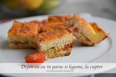 Dejun cu ou in paine si legume, la cuptor