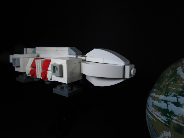MOC LEGO Aguia Espaço:1999 em micro escala