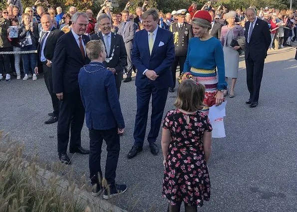 Queen Maxima wore Claes Iversen colourful skirt from Claes Iversen Haute Couture SS2017. visit to Schouwen-Duiveland and Tholen