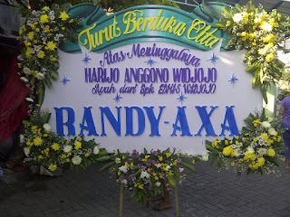 bunga papan duka toko bunga surabaya