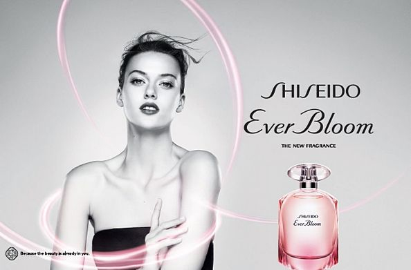fragancia Ever Bloom de Shiseido para mujer