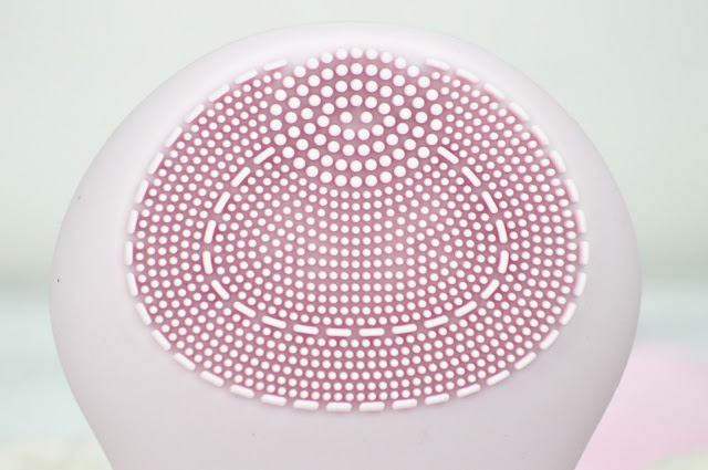 Senssé Pink & Rose Gold Silicone Facial Cleansing Brush Review Lovelaughslipstick Blog