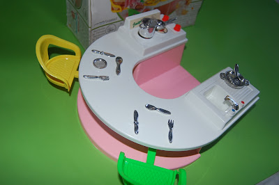 Cocinita Para Muñeca Barriguitas – Famosa – Occasion