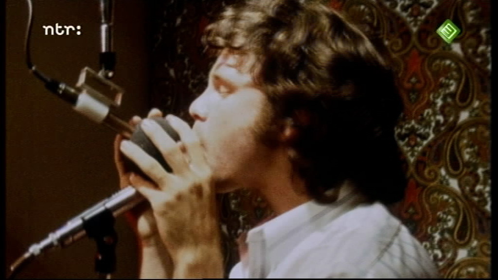 The doors. When you strange. People are strange слова. группа дорз фото. The doors логотип.