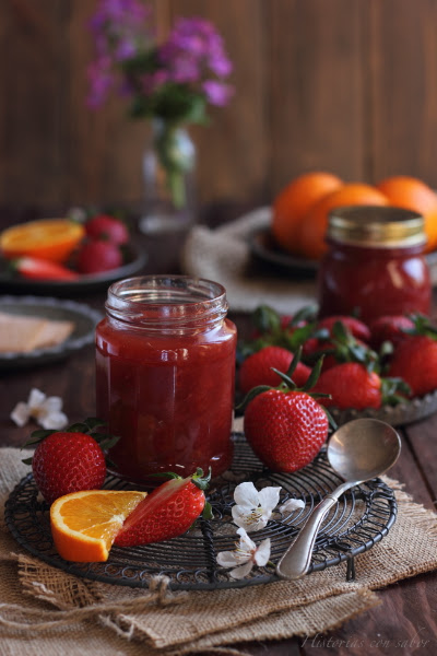 Mermelada de fresa, naranja y agua de azahar