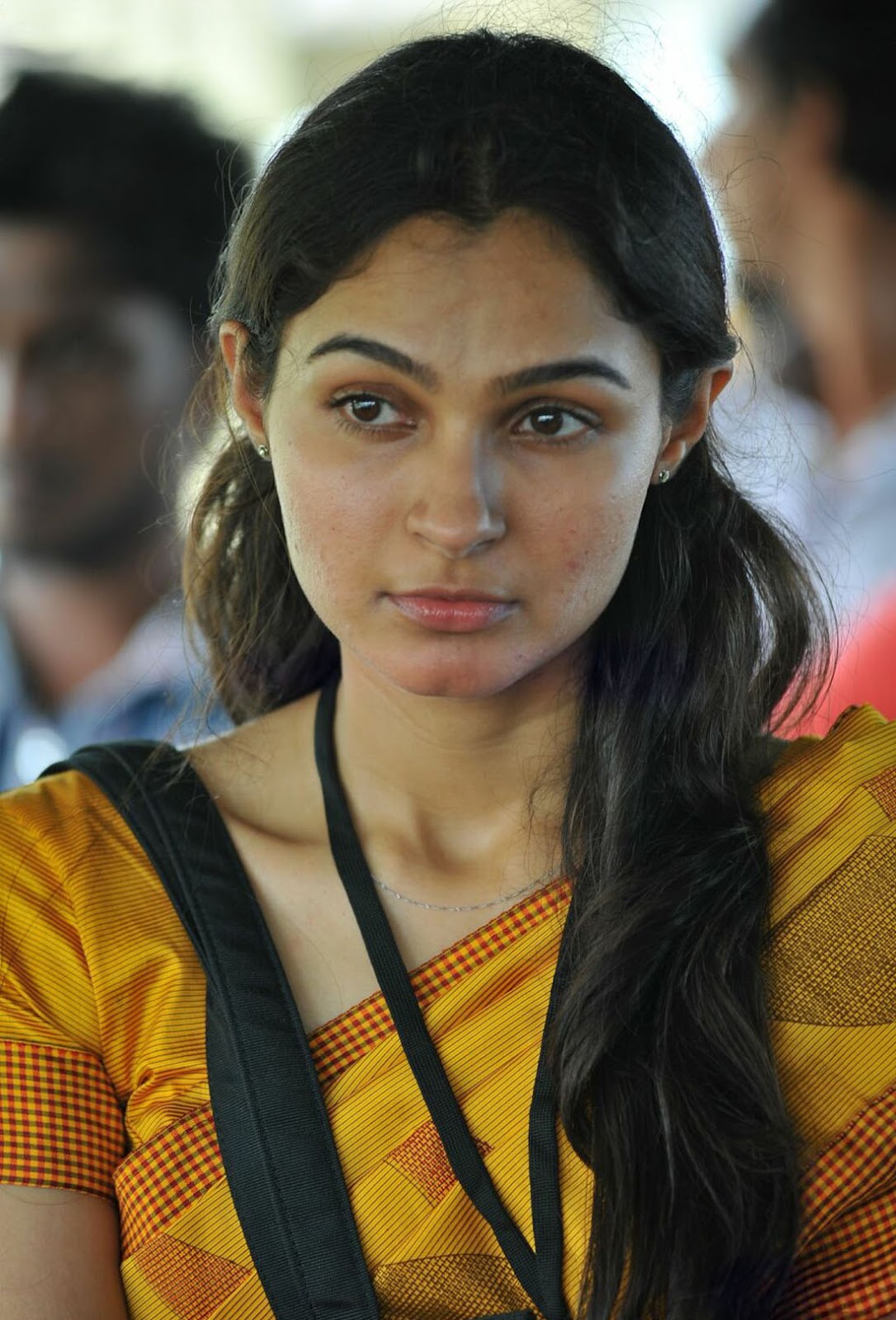 Andrea Unseen Real Face Stills In yellow Saree