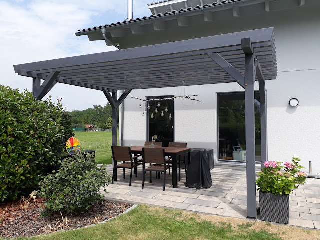 Voilá -- Unsere Pergola ist fertig