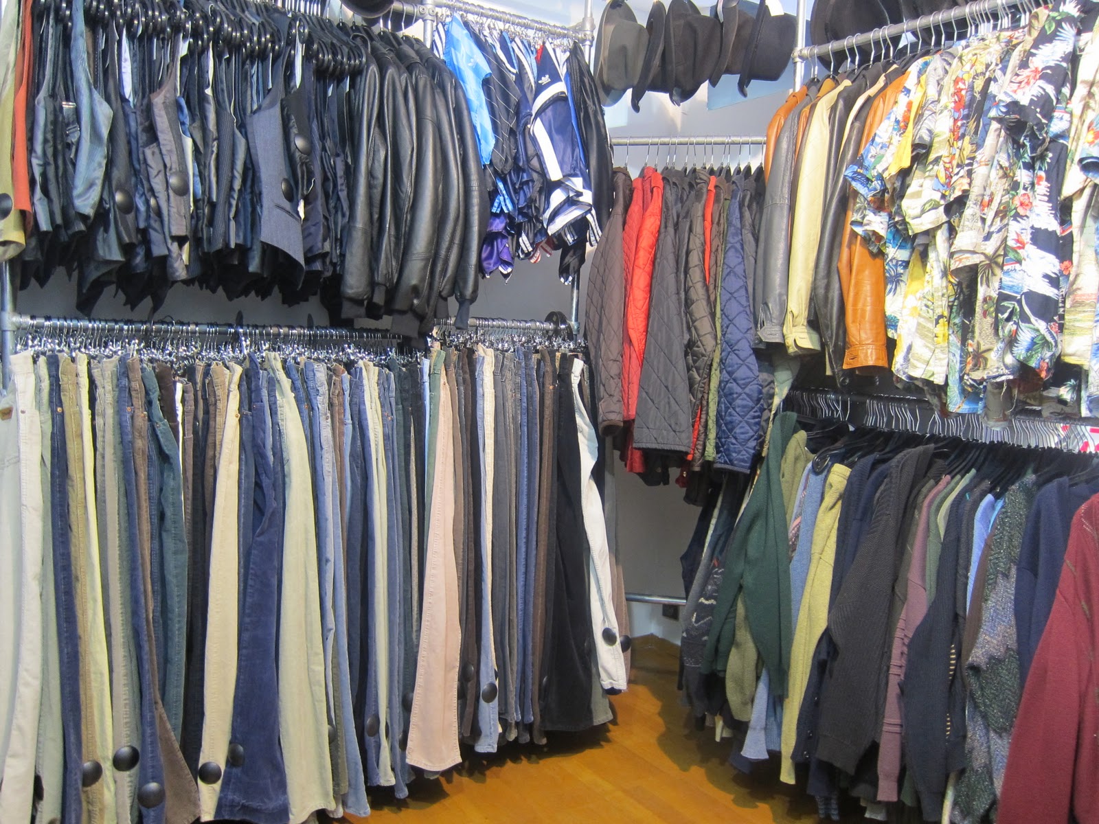 Agar Beli Baju Bekas Tetap Aman Dipakai Terbebas Dari Kekhawatiran