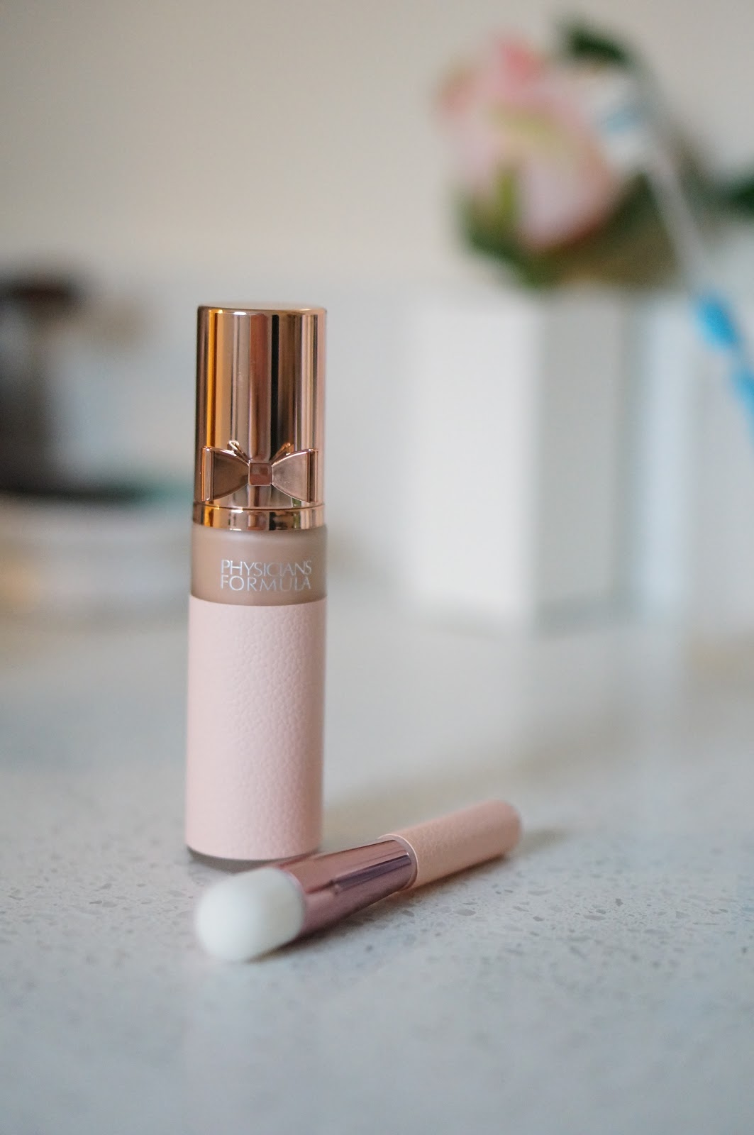 Popular North Carolina style blogger Rebecca Lately tries the Physicians Formula Tough of Glow Foundation.  Click here to read her review!
