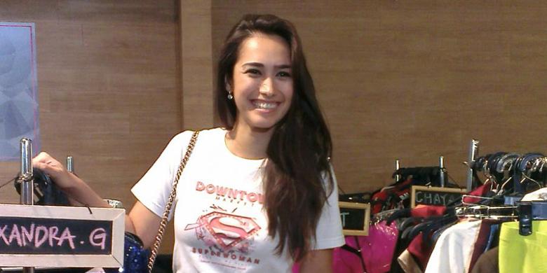 Koleksi Foto-foto Hot dan Seksi Alexandra Gottardo Koleksi Foto-foto Hot dan Seksi Alexandra Gottardo