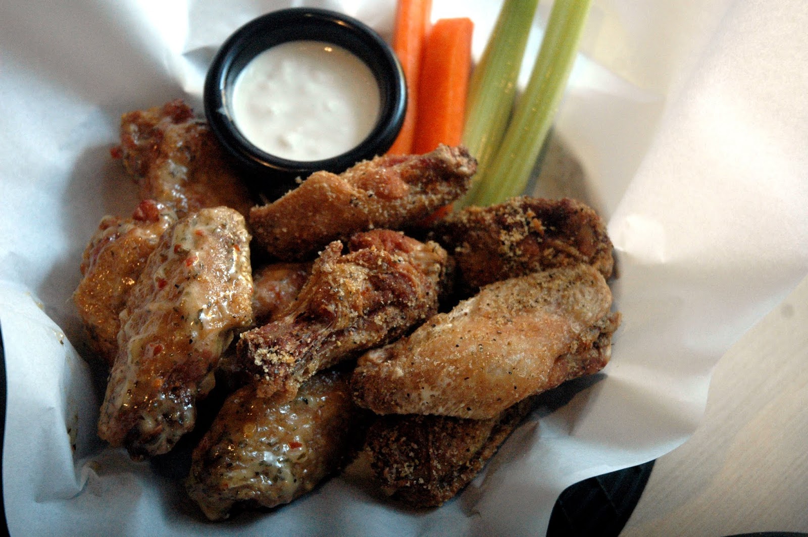 DUDE FOR FOOD: Wingin' It At Buffalo Wild Wings