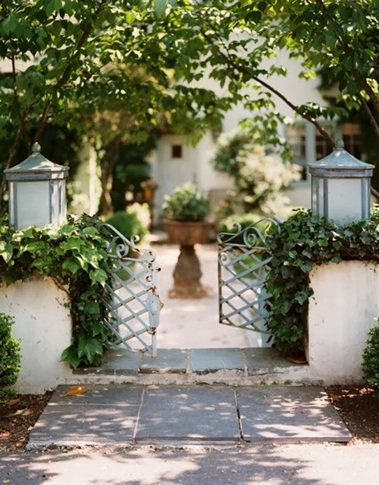 Lee Caroline - A World of Inspiration: Mediterranean Garden Inspiration