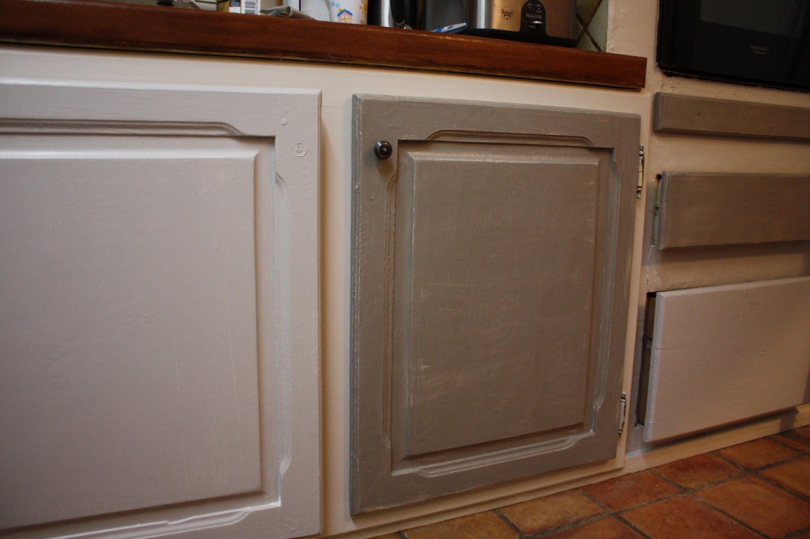 Changement de décors La cuisine Peinture mur et patine des portes de cuisine