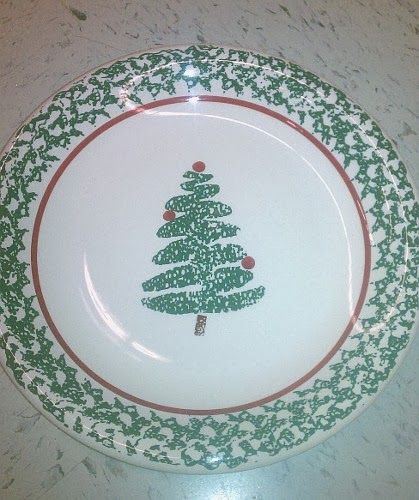 Furio Sponge Pattern Christmas Dishes. - household items - by