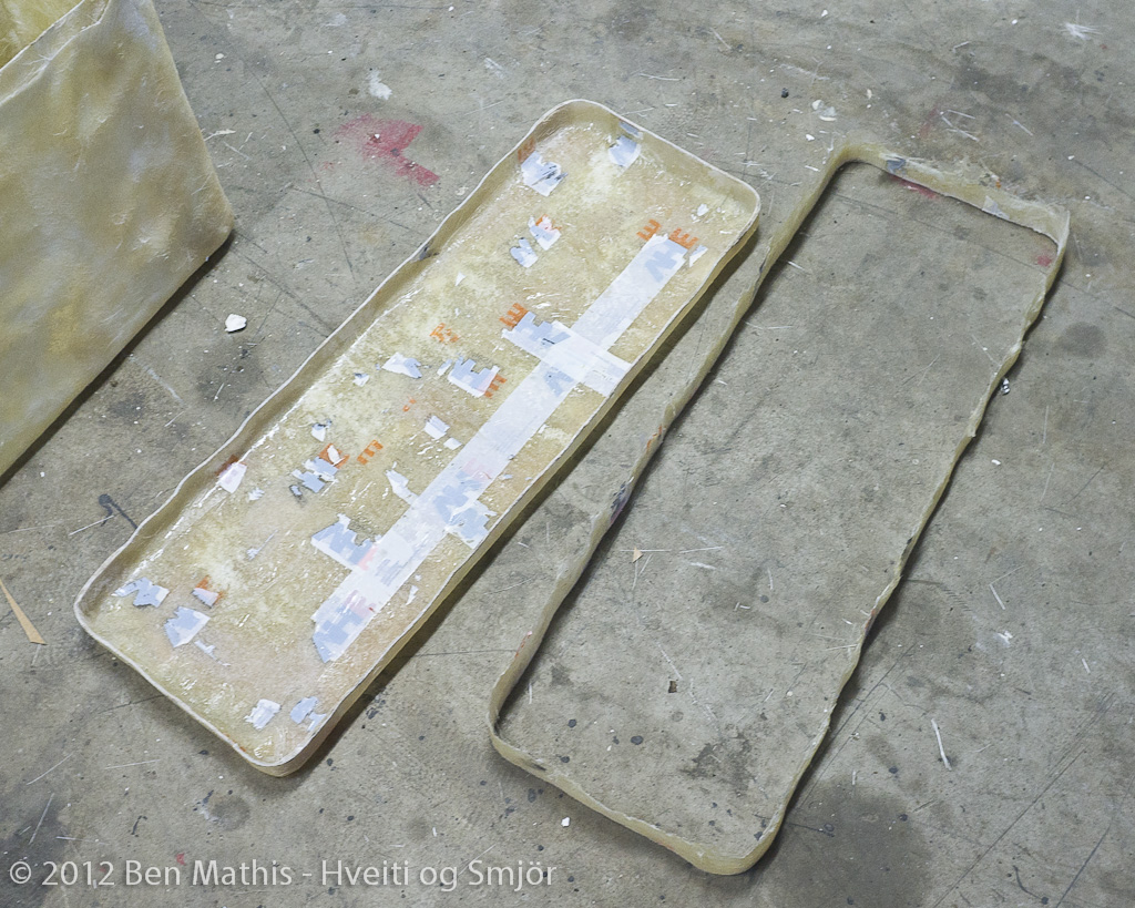 Hveiti og Smjör Bonus Fiberglass Bicycle Box Construction