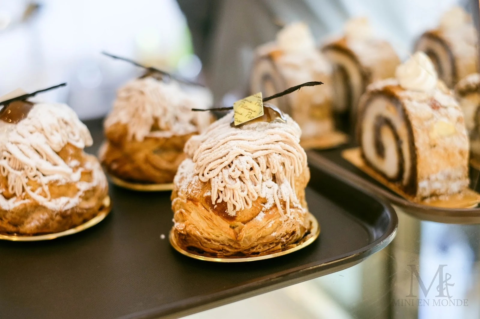 Le Petit Four French - 르쁘띠푸 카페 서울 - Mini en Monde