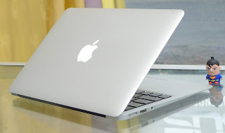 MacBook Air Core i5 11.6-inch Early 2015 Bekas Di Malang