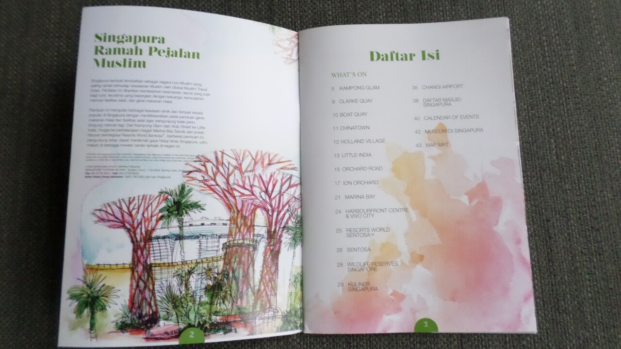 Review] Melihat Isi Buku Panduan Wisata 'Muslim Travellers Guide To Singapore'