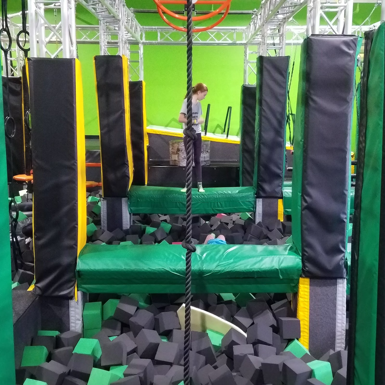 Play St. Louis Rockin' Jump Trampoline Park, Shrewsbury