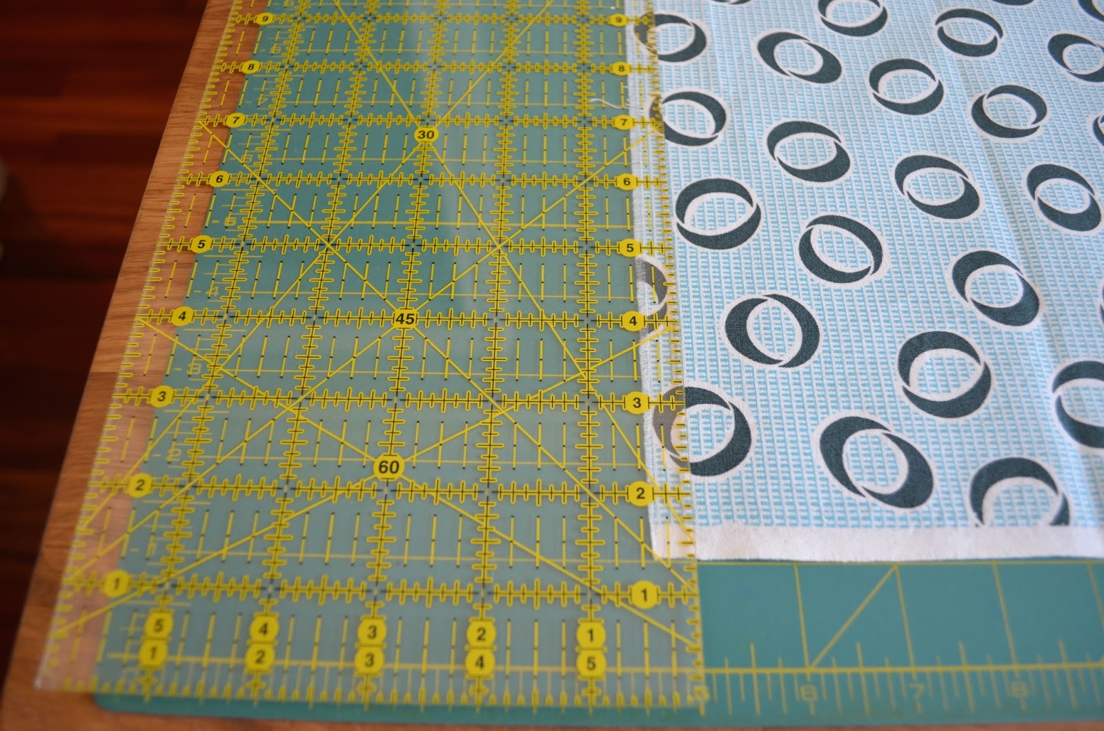 she can quilt Decipher Your Quilt Accurate Cutting and Seam Allowances